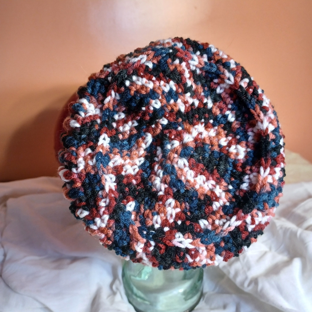 Handmade Unisex slouchy hat in washable/durable acrylic yarn. - Picture 2 of 3